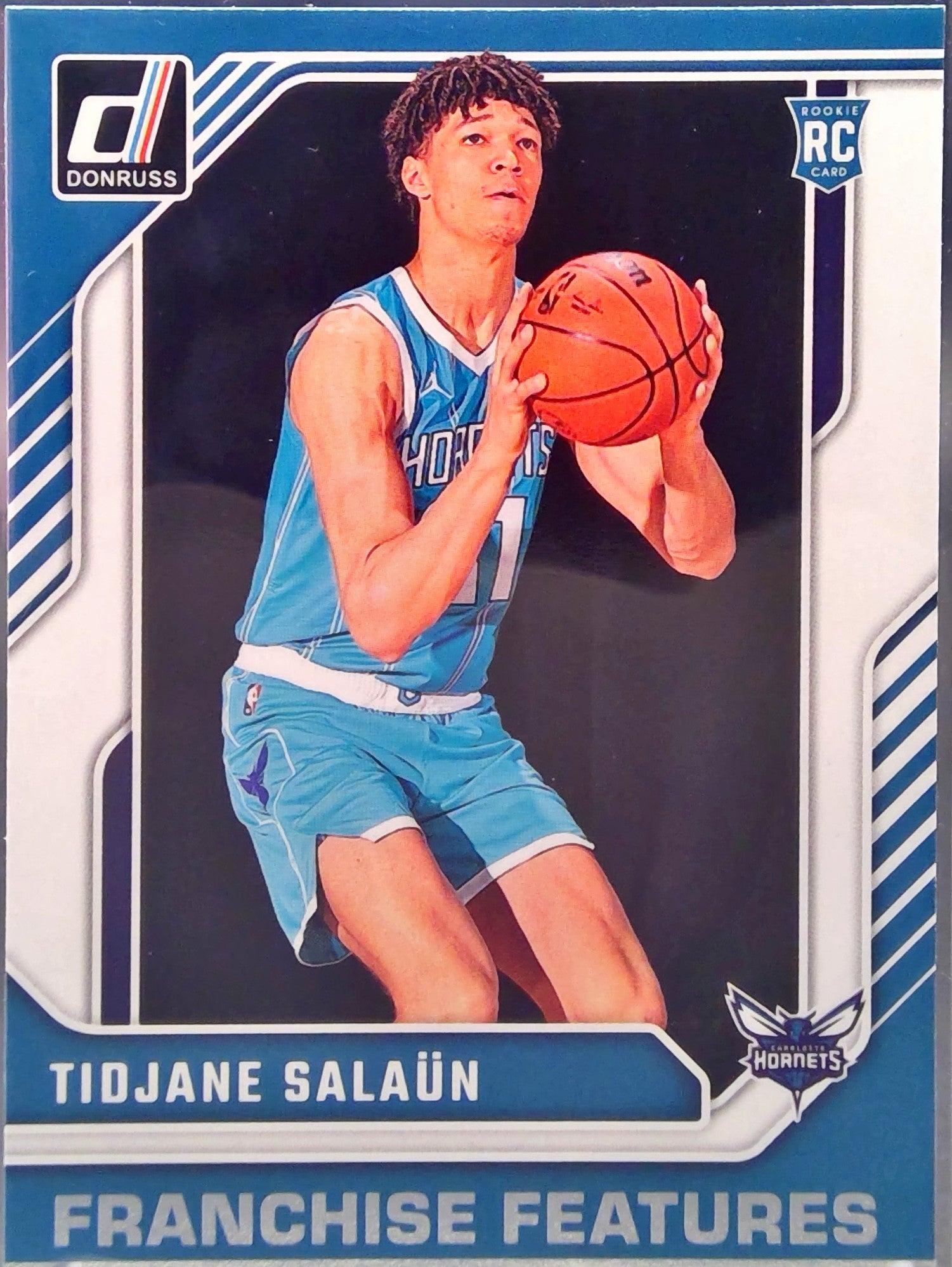 Tidjane Salaun #11