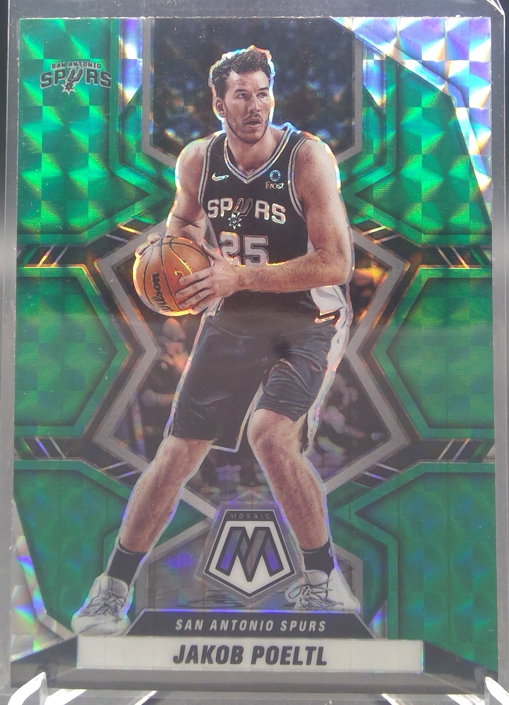 Jakob Poeltl #46